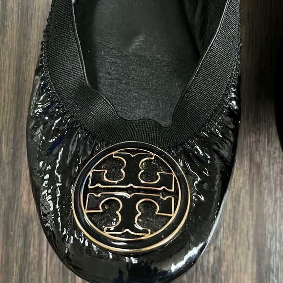 AUTHENTIC Tory Burch flats - Picture 2 of 3